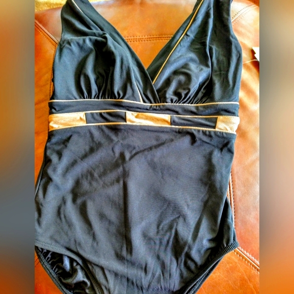 Latitude One Piece Swimsuit - Picture 2 of 5